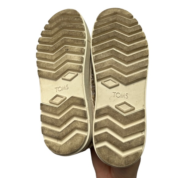 Tom’s Sherpa Lace Up Lug Shoes Platform Sneakers Tan Cream Size 6 - Picture 6 of 8